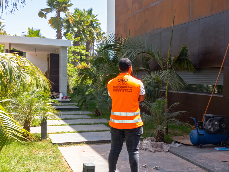 Façade architecturale en acier corten réalisée par JOJMA à Casablanca