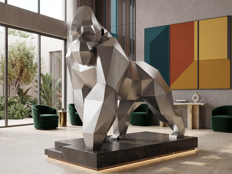 Sculpture de cheval cabré aux formes géométriques et à la finition blanche, réalisée pour apporter une présence artistique forte dans un espace extérieur.